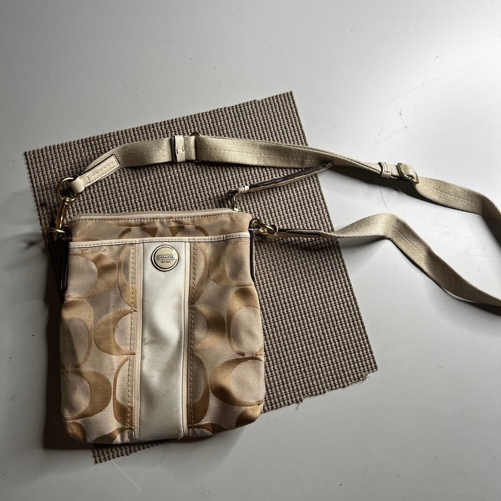 Coach Signature Jacquard Crossbody File Bag Tan Cream Small Messenger 1941 Logo